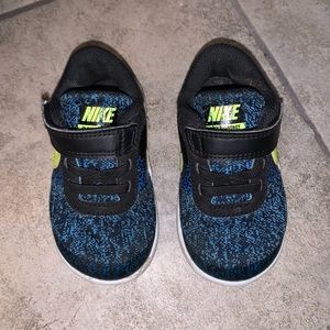 Nike toddler Size 6